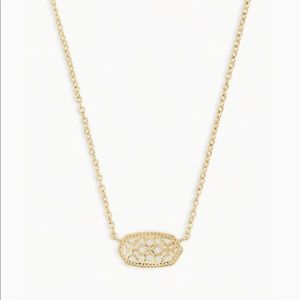 Elisa Gold Pendant Necklace In Gold Filigree